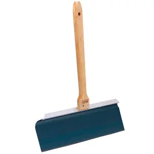 24-Inch Curved-Blade Drywall Knife With 18-Inch Handle – Walboard 1