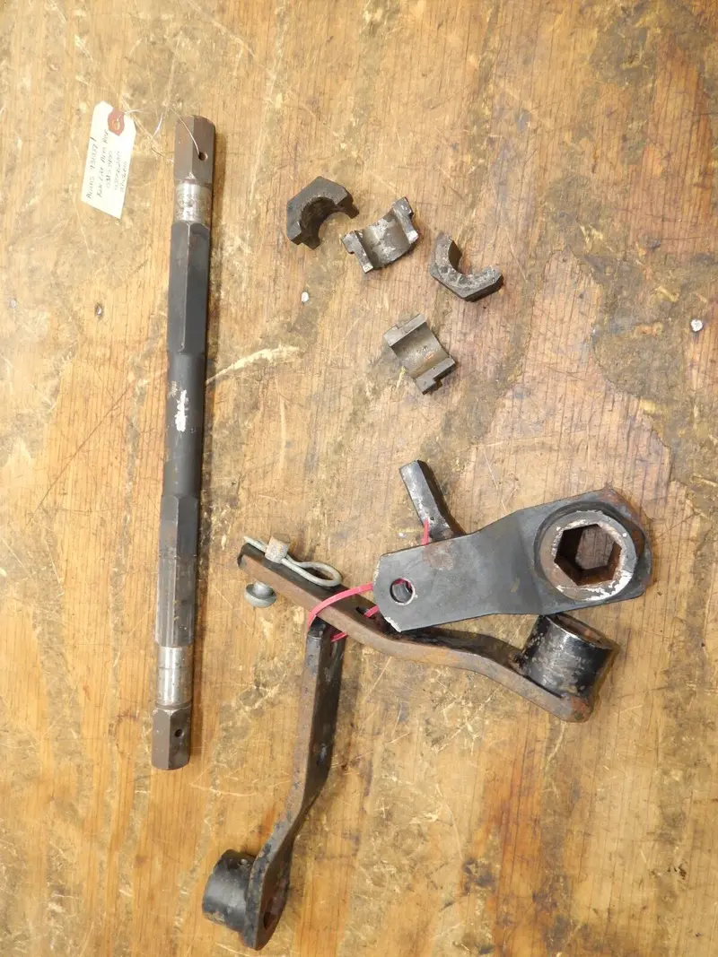 Areins Grand Sierra Garden Tractor Rear Lift Assembly – Dual-Part Number Fit (03153400 / 03056200) 1