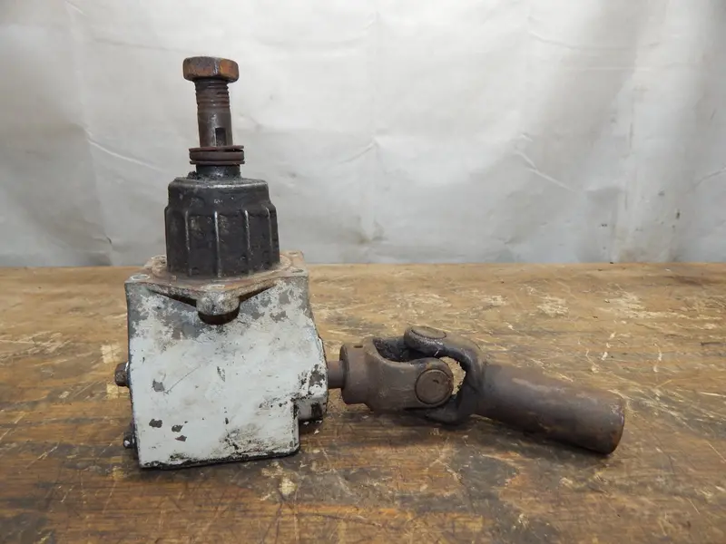 Ariens & Gravely Mower Deck Gearbox With Half Shaft – Part #03183000 / 039570 1