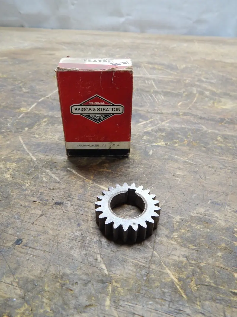 Briggs & Stratton 261721 Timing Gear – High-Strength Oem Replacement 1