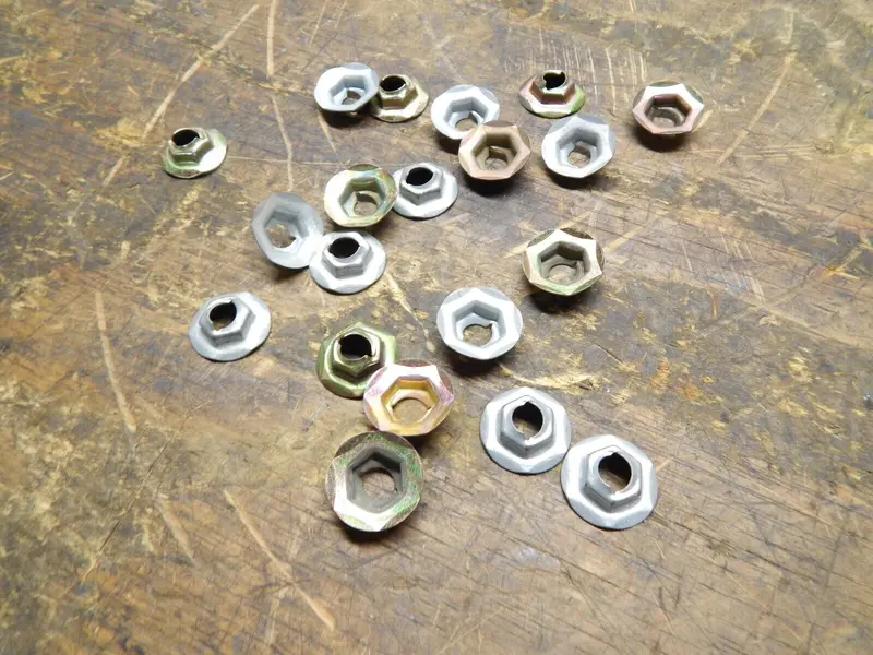 Briggs & Stratton 7029840 Faceted Yz Washer Pack – 20-Piece Precision Flat Washers 1