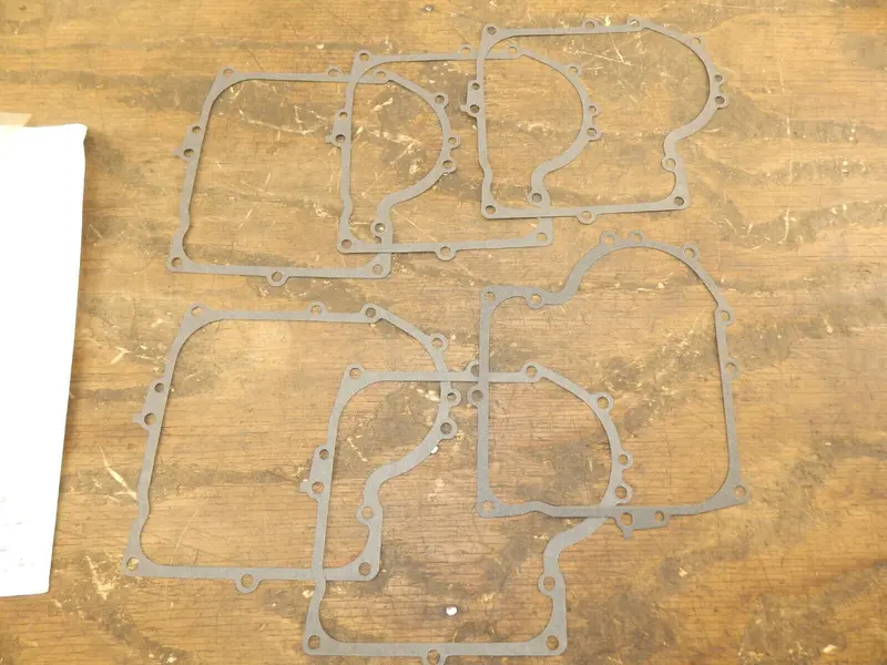 Briggs & Stratton Crankcase Gasket Kit – 6-Pack, Compatible With 271996 And 692405 1