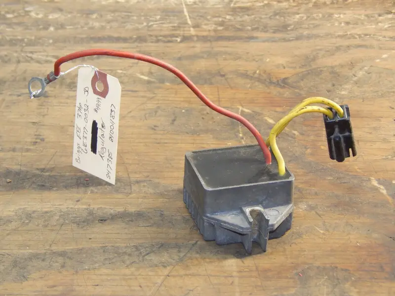 Briggs & Stratton Vanguard Efi 61E377 Voltage Regulator – Part 847385 / 84004837 1