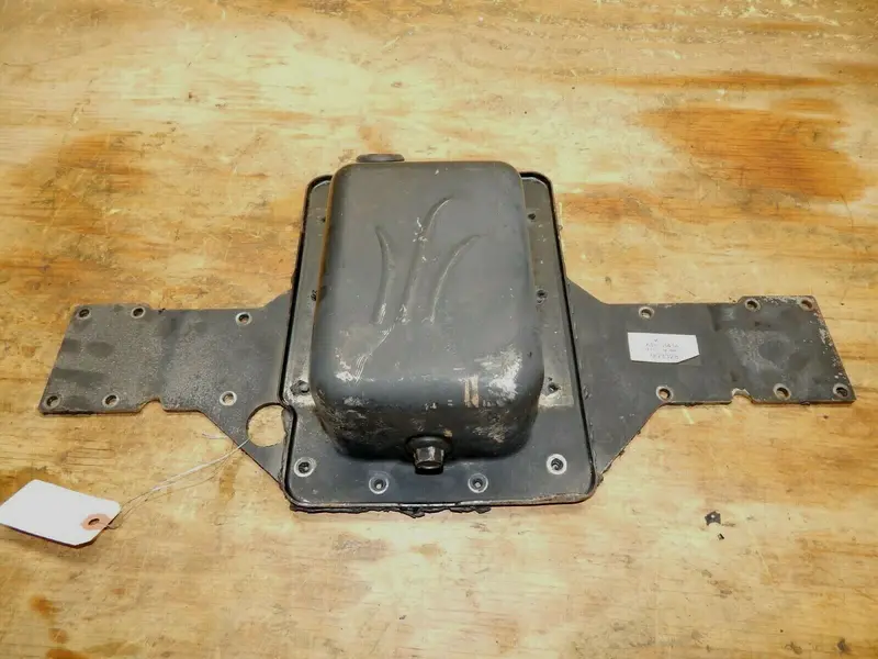 Cub Cadet 3165 / 3000 Series Transmission Cover Plate Kit - Includes Housing & Fasteners (703-3316 / 618-3162) 1