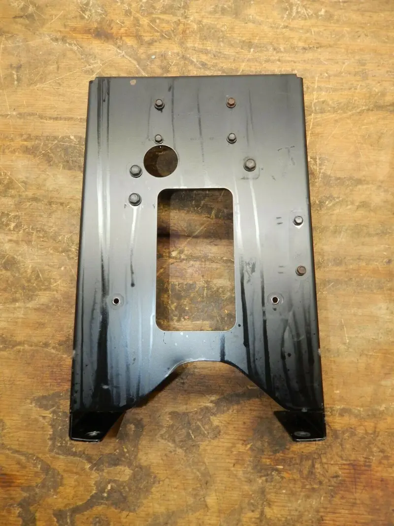 Cub Cadet 7254 Sub-Compact 4Wd Tractor Pedestal Mount (Part #703-3383-D-0637) 1