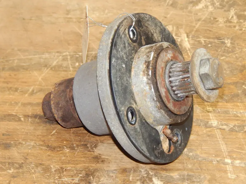 Cub Cadet M60 Tank Deck Spindle – Replacement #918-05125 (Position #2) 1