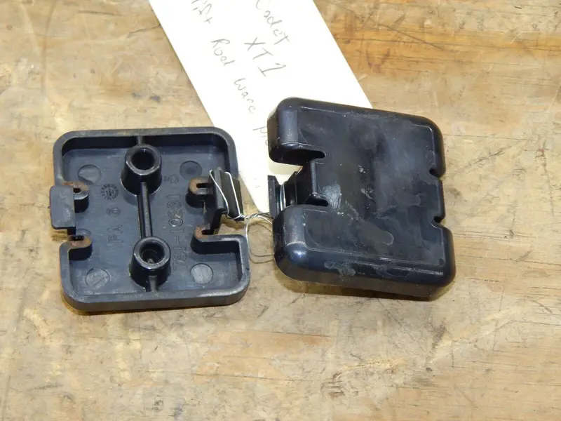 Cub Cadet Xt1 Riding Lawn Mower Lift Bar Wear Pads (Pair) – Oem Part 731-10281 1