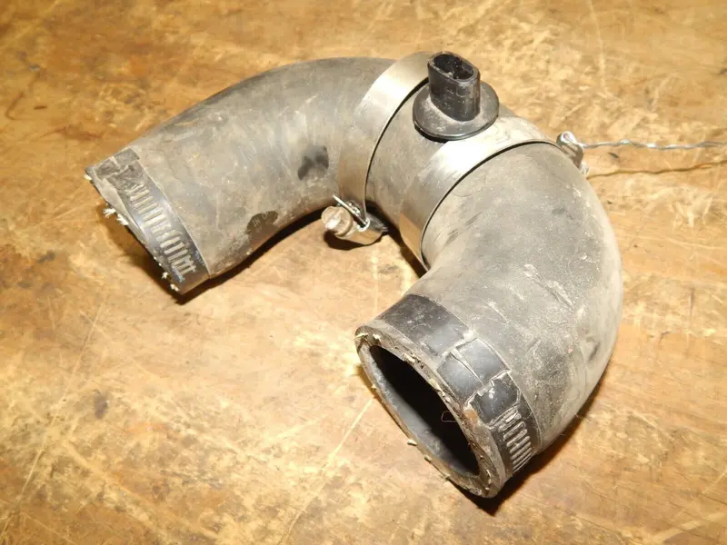 Cushman Turf Truckster A/C Hose – Part #898627 / 4115401 1