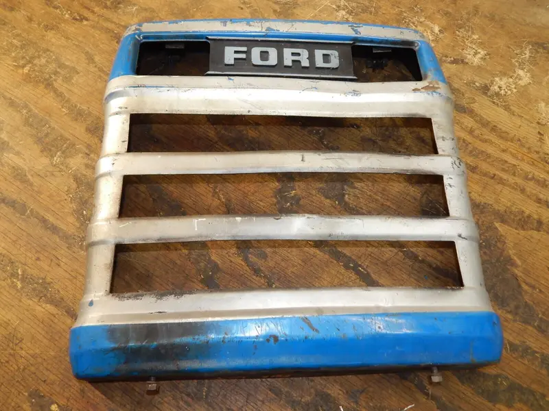 Ford Lgt Series Tractor Front Grille – Fits Lgt 125, 145, And 165 Models 1