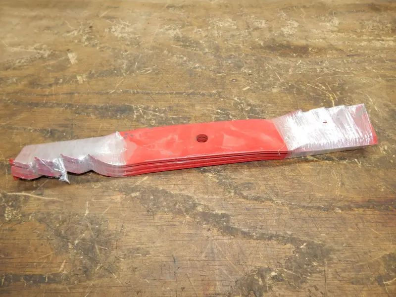 Gator Lawn Mower Blade – 16-Inch Cut For Toro Groundsmaster 580D (Models 69-6920, 94-720) 1