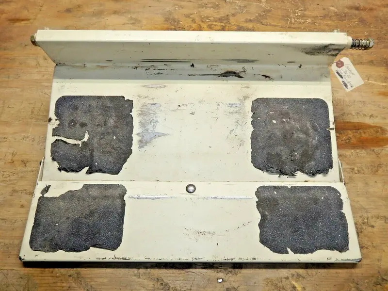 Grasshopper 722 Diesel Zero-Turn Mower Foot Platform – Oem Part #604346 1