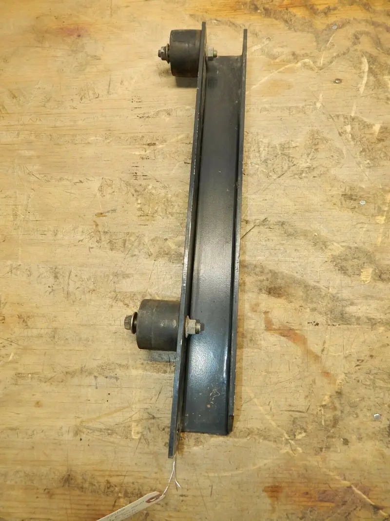 Grasshopper 722 Diesel Zero-Turn Right Engine Mount For Kubota Engine (Part #725383) 1