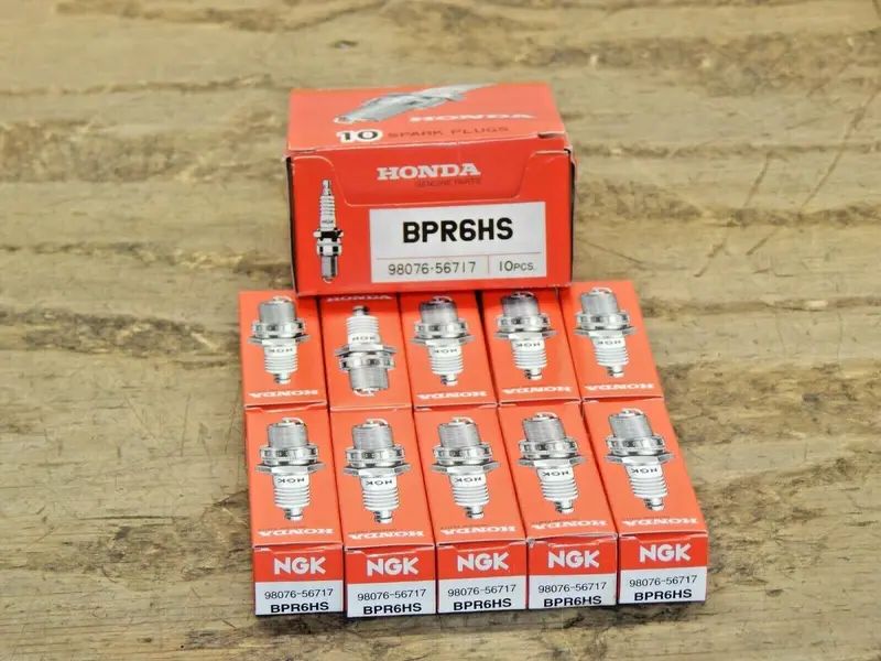 Honda Bpr6Hs Spark Plug (Oem Part #98076-56717) – Genuine Replacement 1