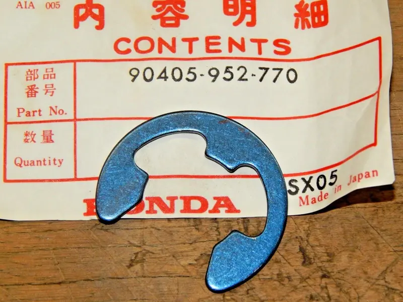 Honda Genuine E-Ring #90405-952-770 (Single Unit, New) 1