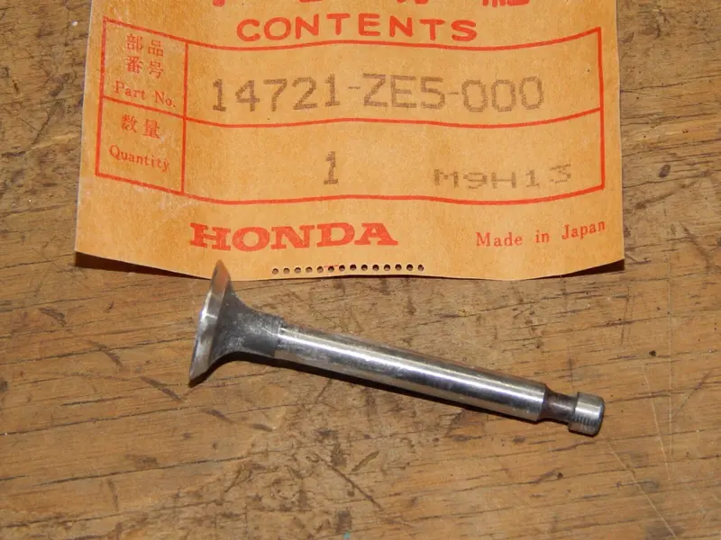 Honda Genuine Exhaust Valve #14721-Ze5-000 (New) 1