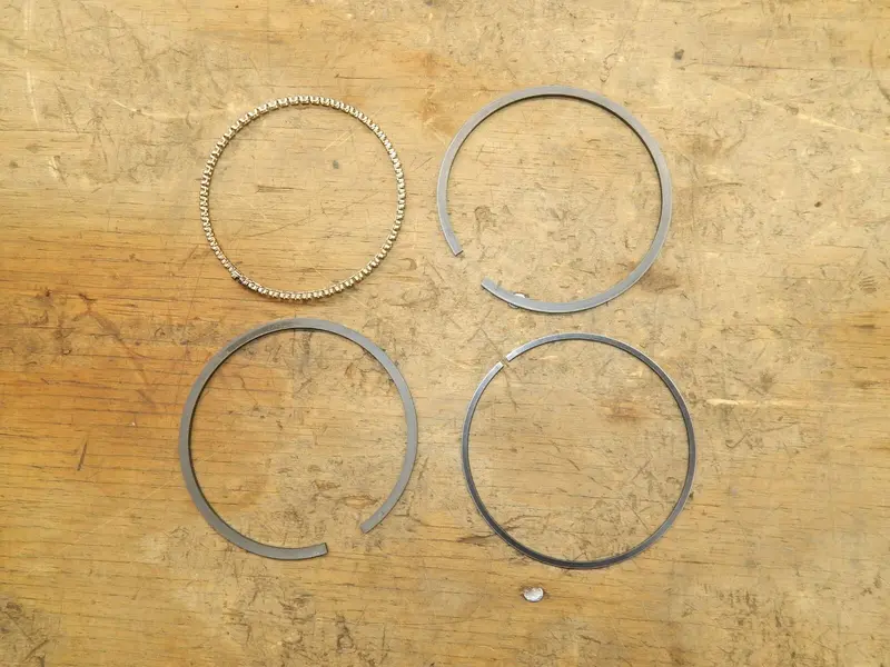 Honda Oem Piston Ring Set (Part #13013-890-010) – Complete Set, Factory Fresh 1