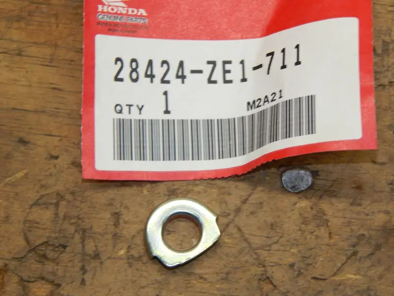 Honda Original Guide Plate #28424-Ze1-711 (Single Unit) 1