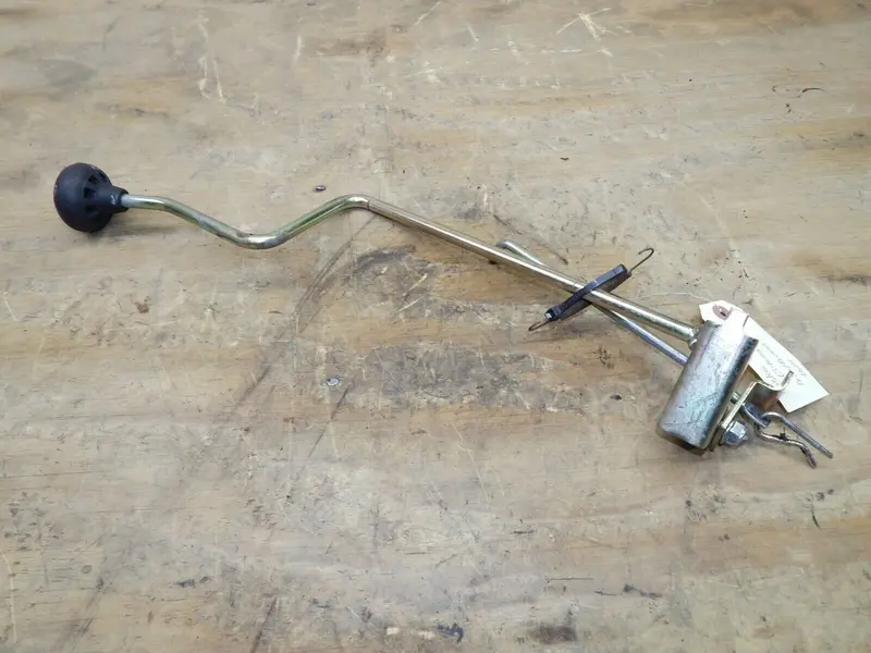 Huskee Lt4600 Drive/Reverse Lever Assembly – Used Oem Component 1
