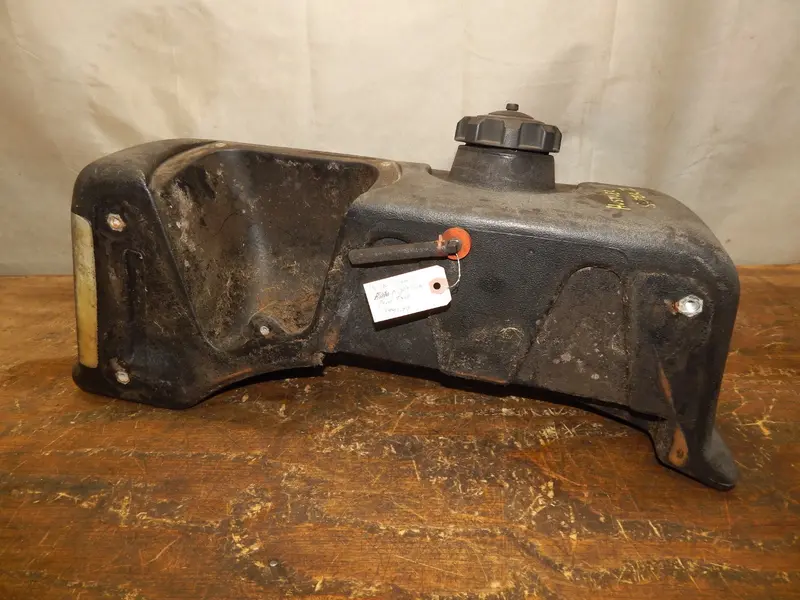 Hustler Efi Right-Side Fuel Tank – Part #794594 1
