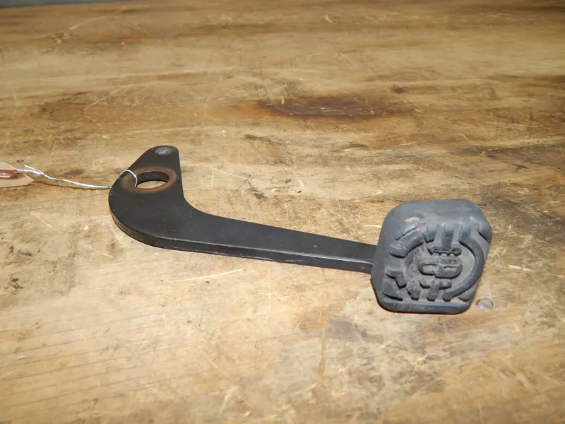 John Deere 1445 Traction Assist Pedal (Tcu10132) 1