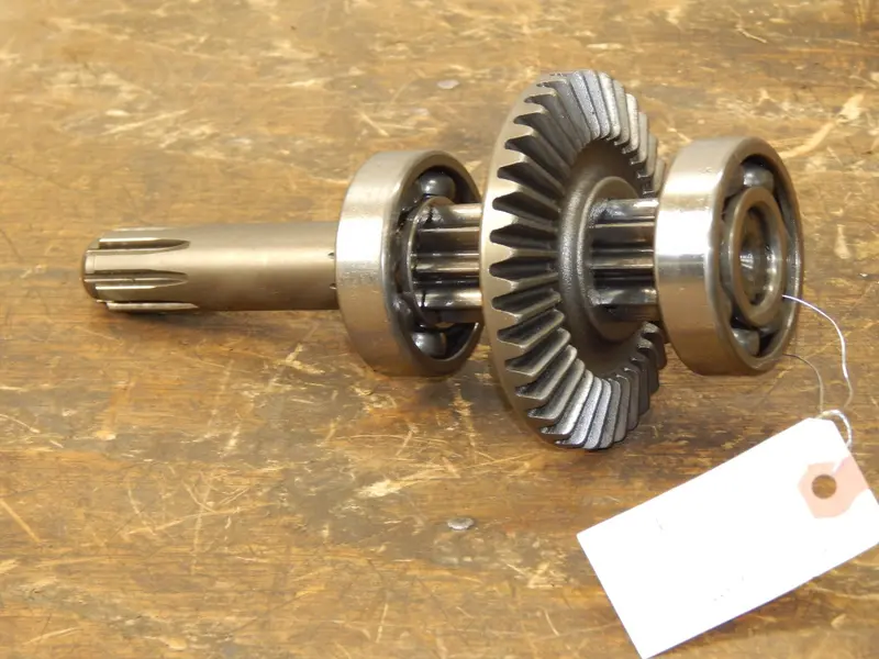 John Deere 2305 Sub-Compact Tractor Transmission Gear And Output Shaft 1