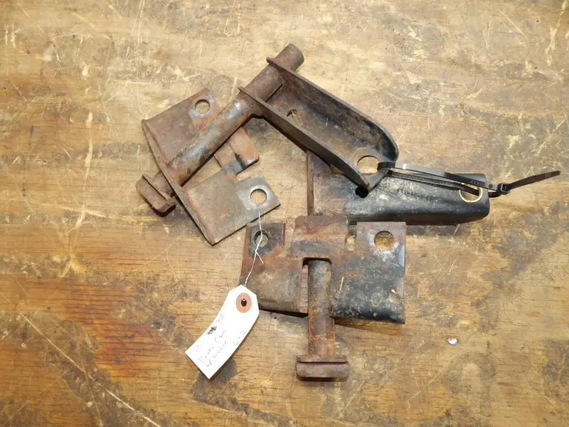 John Deere 318 Garden Tractor Brake Cams With Mounting Hardware 1