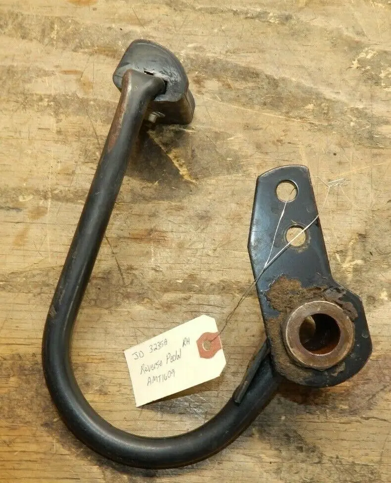 John Deere 3235A Greens Mower Right Reverse Pedal – Part #Amt1609 1