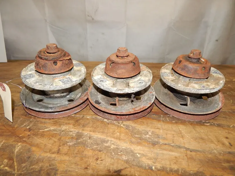 John Deere 325 Mower Deck Spindle Assembly – 48-Inch Deck, Qty 3 (Parts Am121342 / M110015) 1