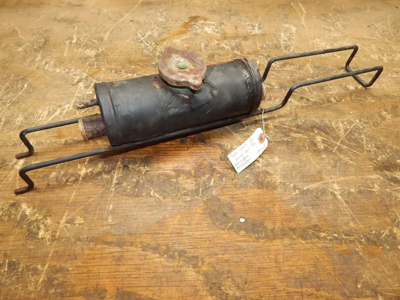 John Deere 430 Diesel Garden Tractor Surge Tank Replacement (Am100506 / Am102893) 1