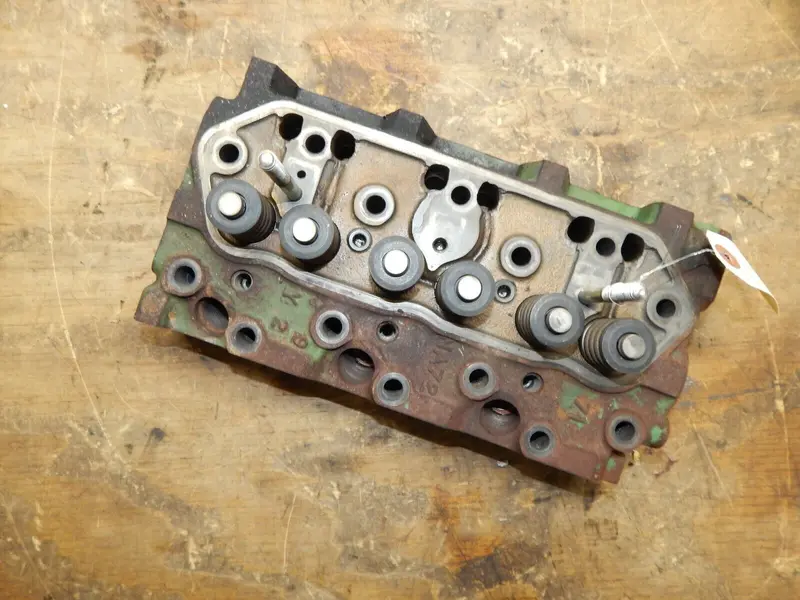 John Deere 670 Tractor Cylinder Head For 3Tna72-Ujk Engine (Am876401) 1