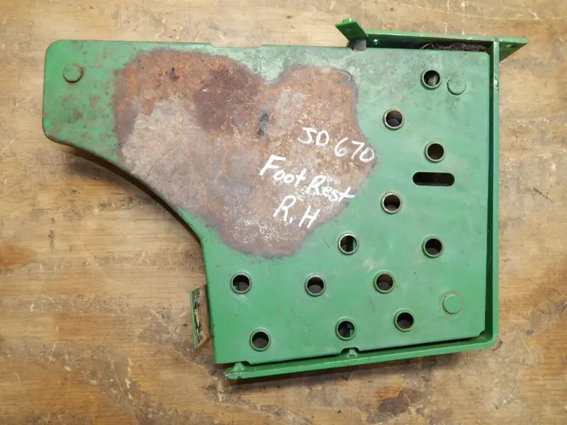 John Deere 670 Tractor Right-Side Foot Rest Assembly (Part #Am876824) 1