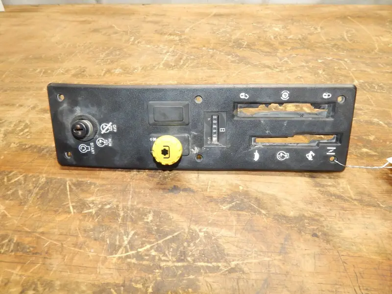 John Deere F525 Quadrant Assembly – Compatible With Am118189, Am108134, And Am116023 1