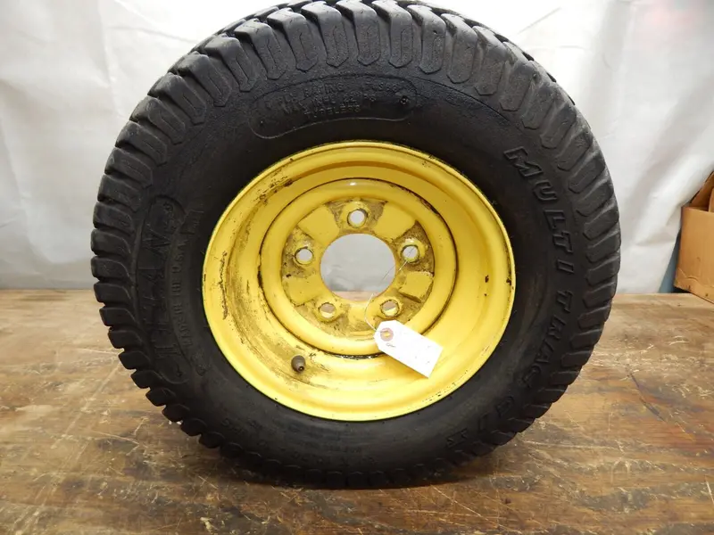 John Deere F620/F680 Front Tire And Rim Assembly – Part #M121159, Size 20×10×10 1