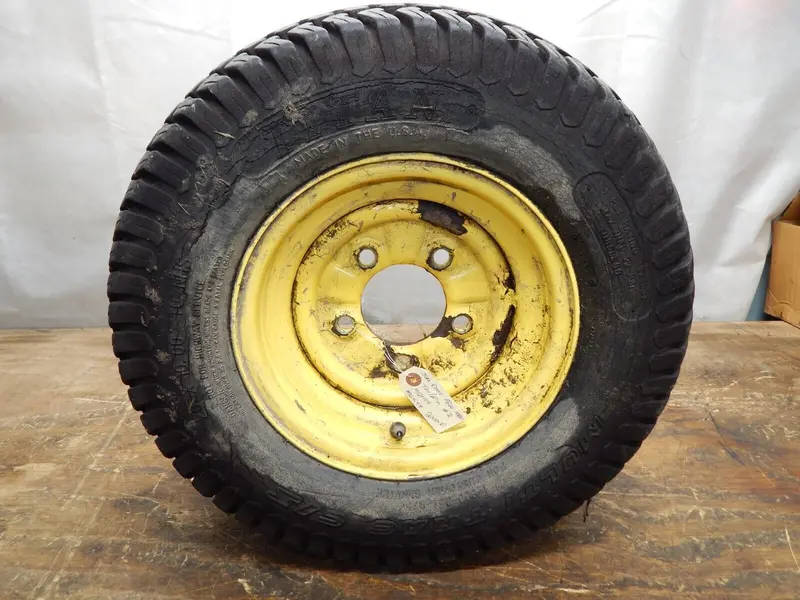 John Deere F620/F680 Rear Tire And Rim Assembly – Part #M121159, Size 20×10×10 1