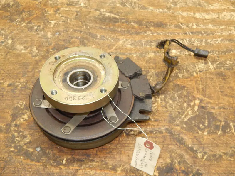 John Deere F620 Ztrak Front Mower Electric Pto Clutch (Am123316 / 5218-38) 1