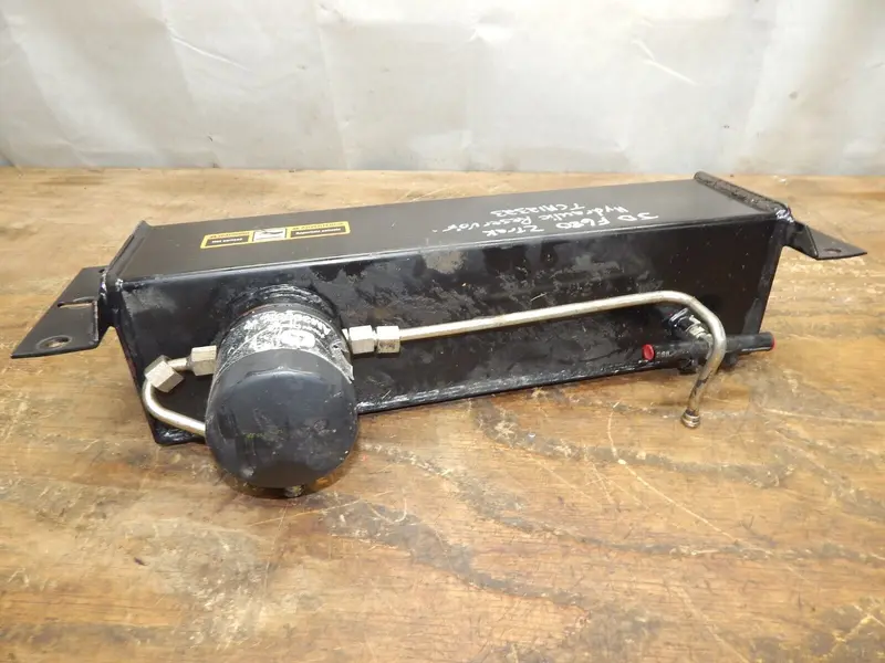 John Deere F680 Ztrak Hydraulic Reservoir Tank – Oem Tca12323 1
