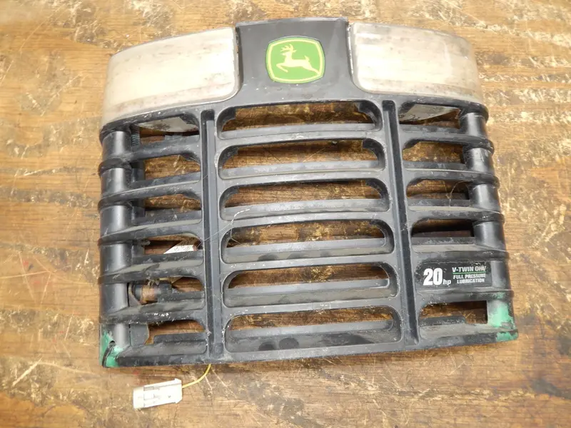 John Deere Gt Series Grill Assembly – Compatible With Gt225, Gt235, Gt235E, Gt245 & Gx255 Models (Am131670) 1