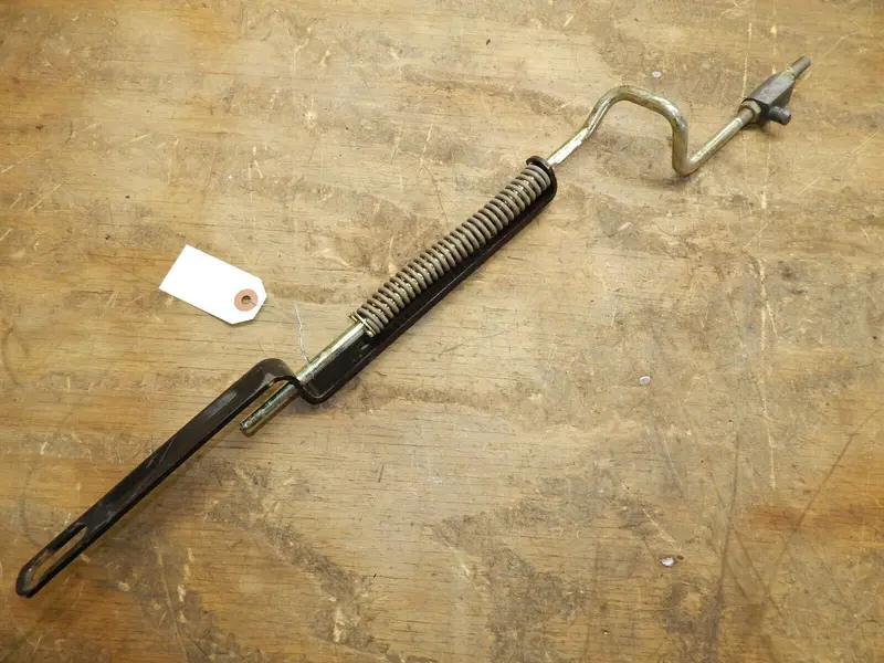 John Deere Lt160 Riding Mower Brake Rod (Oem Part #M144927) 1