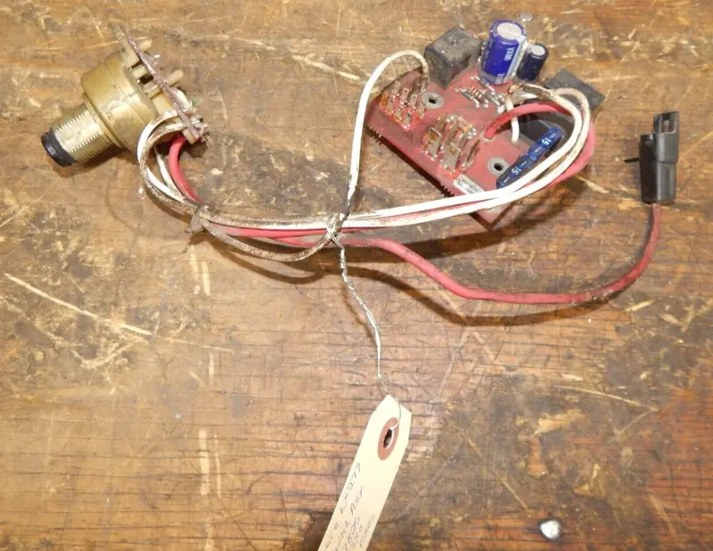 John Deere Lx277 Riding Mower Ignition Switch Assembly – Am127825 With Auc15330No Key 1
