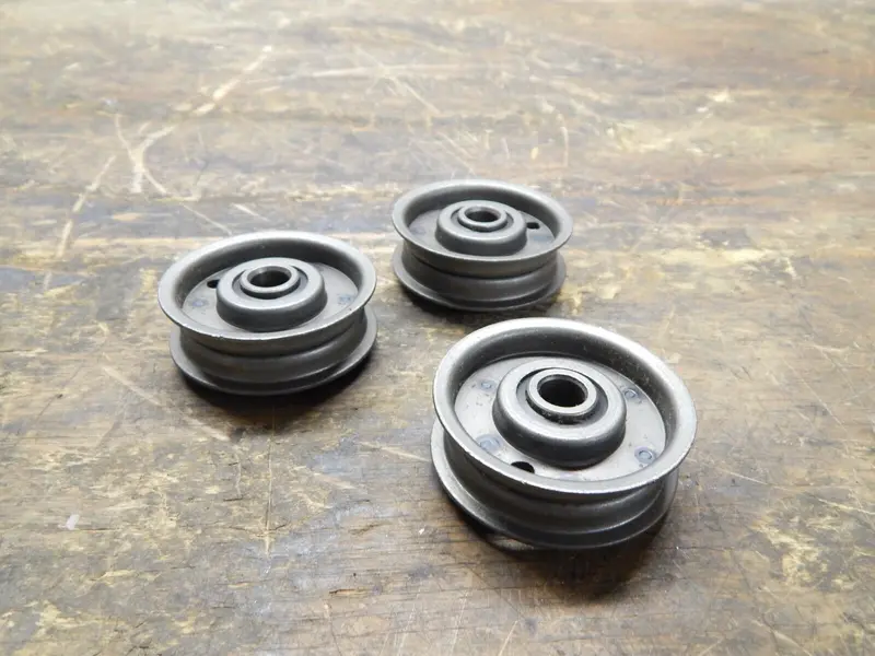 John Deere Pulley Kit – 3-Pack (Am301856) For Lawn & Turf Equipment 1