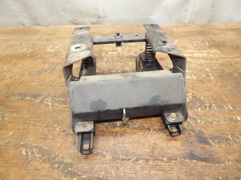 John Deere Seat Mount Suspension Bracket – Fits 260, 285, 320, 325, 345 Models (M116411 / Am103016) 1