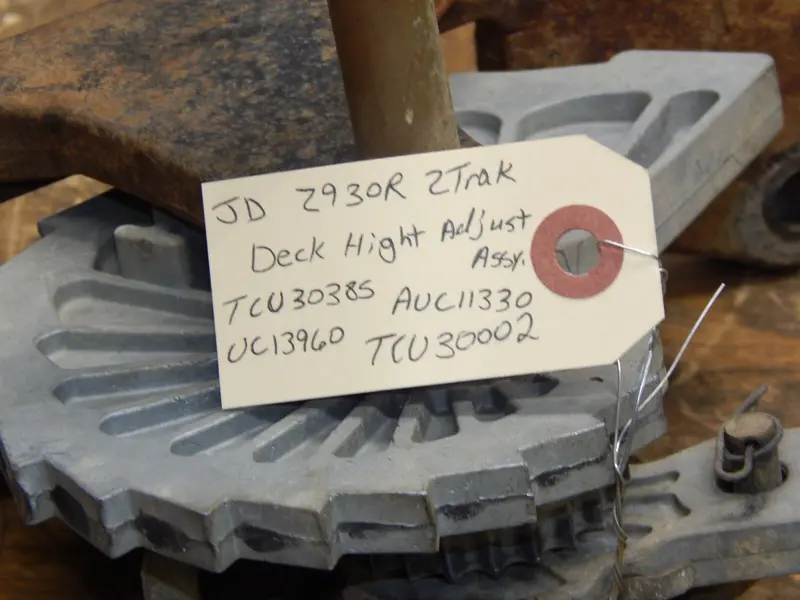 John Deere Z930R Ztrak Deck Height Adjustment Assembly – Tcu30385 / Uc13960 / Auc11330 1