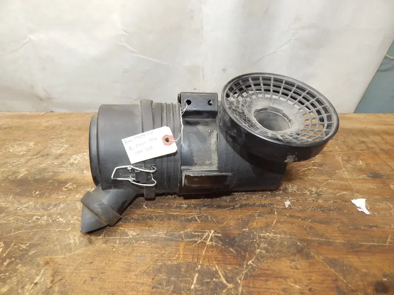 Kawasaki Fx691V Genuine Air Cleaner Assembly – Part #110107028 1