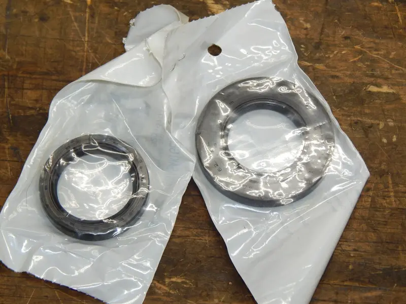Kawasaki Oem Seal Kit Compatible With Part Numbers 92049-7011 And 92049-7010 1