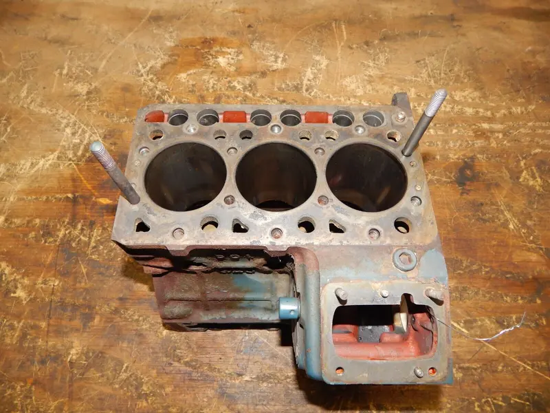 Kubota D600 Diesel Engine Block And Crankcase Assembly 1