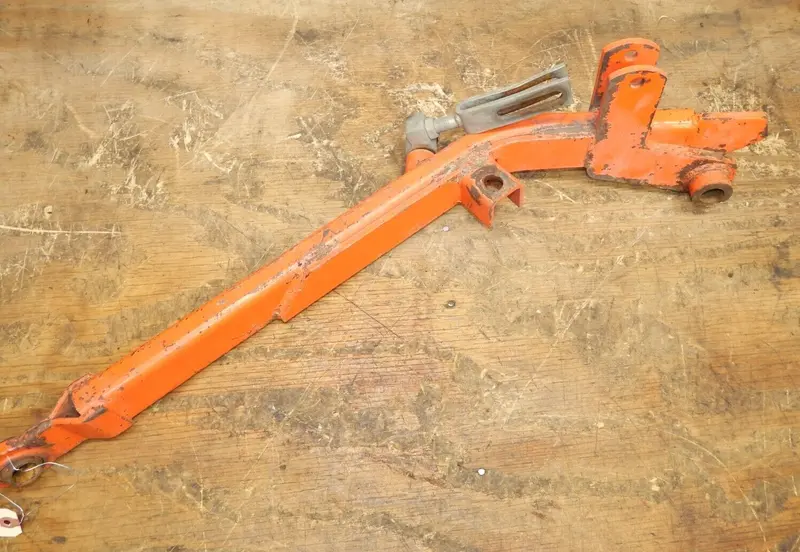 Kubota Fz2100 Left-Side Mower Lift Arm - 76578-51110 1