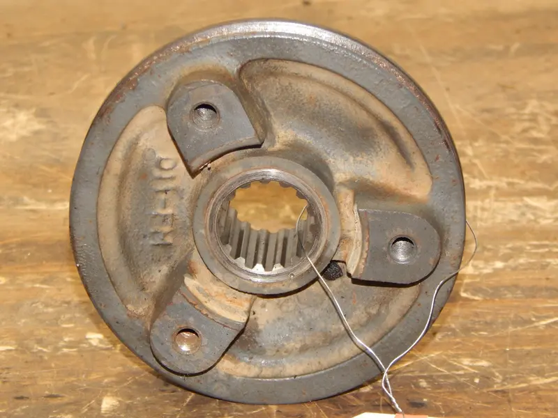 Kubota Zd326 D1005-E3 Fan Drive Pulley – 16218-74280 (1,139 Operating Hours) 1