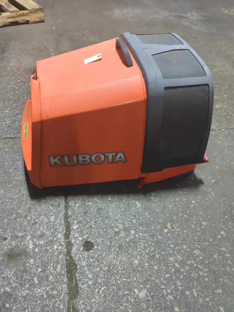 Kubota Zd326 Rear Bonnet Replacement (Part #K3181-54114 – See Photos) 1