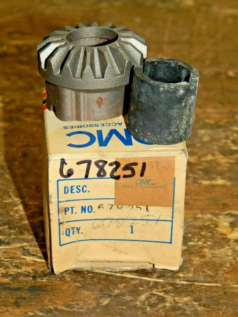Lawn-Boy / Toro / Omc Genuine Gear And Sleeve Assembly (Part #678251) 1