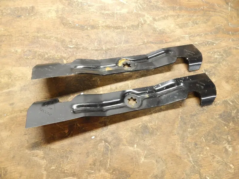 Mtd Lawn Mower Blades – 94204056 / 942-04056C (2-Blade Set) 1